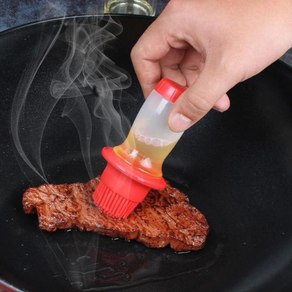 "Silicone Oil Brush Bottle BBQ Kitchen Tool (Random Color)"